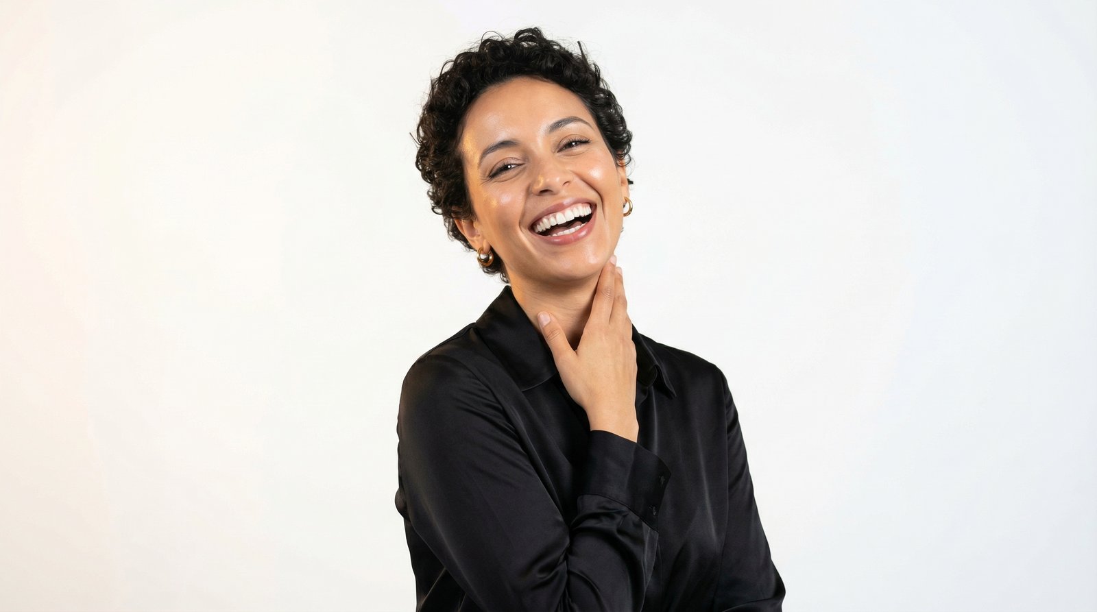 Patiente souriante au Centre Dentaire Rais, Casablanca